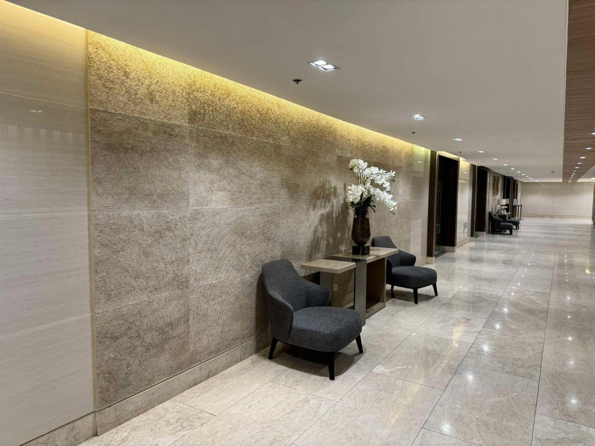 Modern Escape Near Moa And Airport With Balcony And Fast Wifi