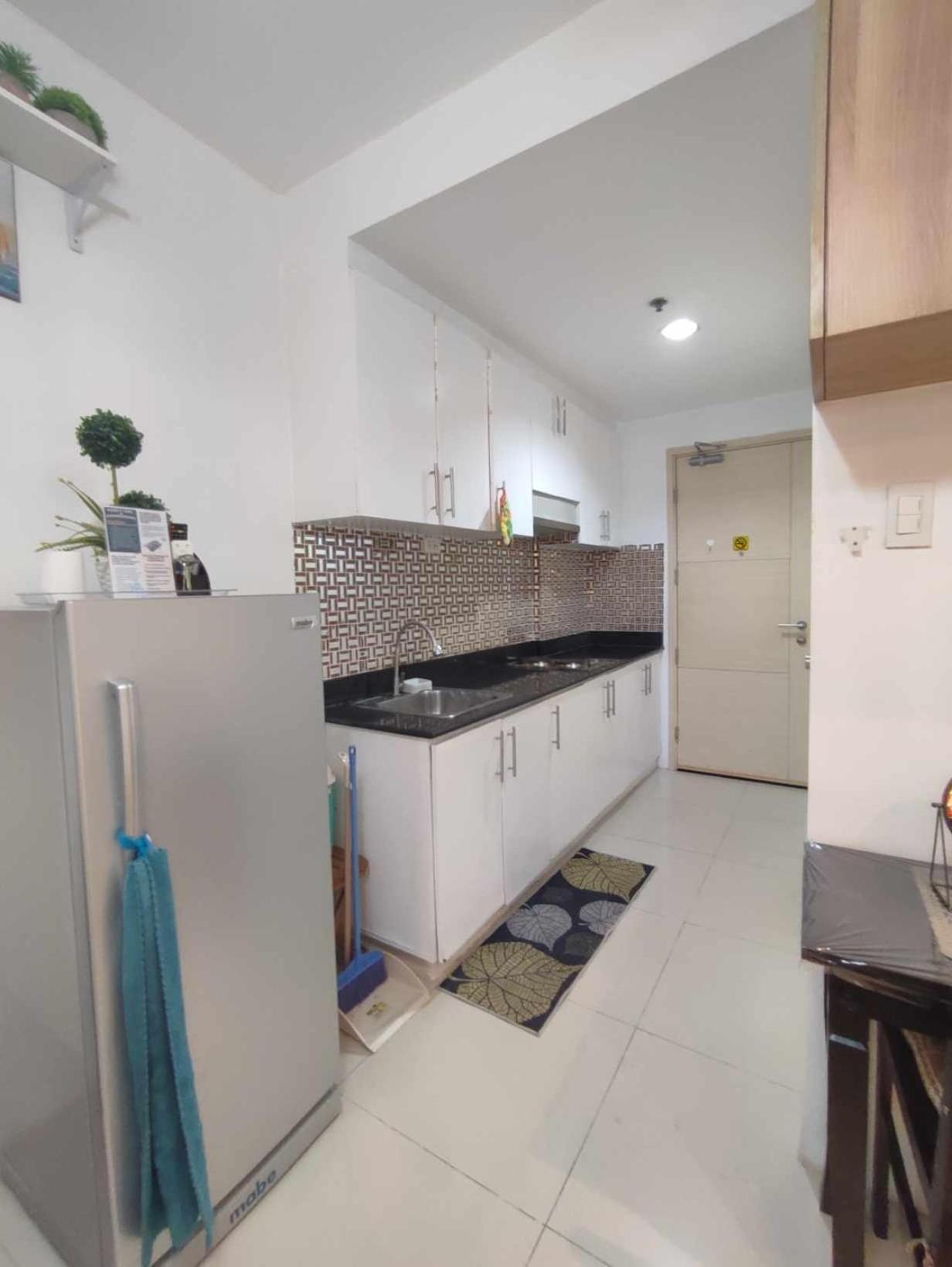 Sea Shore Shell Residences- Jaja * Manila