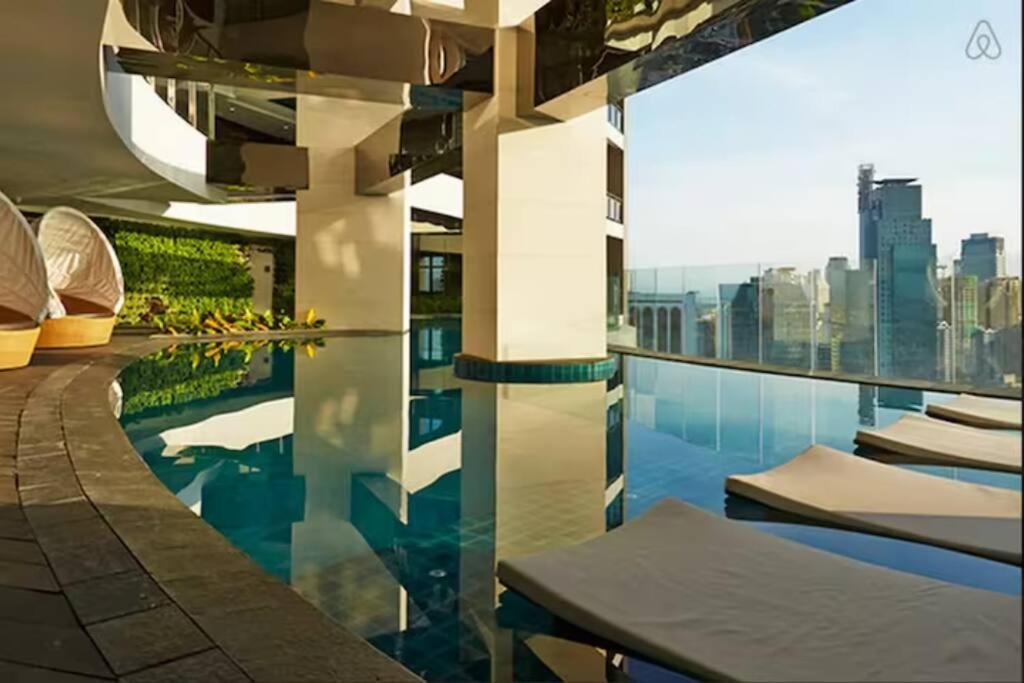 45f Gramercy Corner Wifi Netflix Smarttv Free Use Pool Gym Apartment Manila