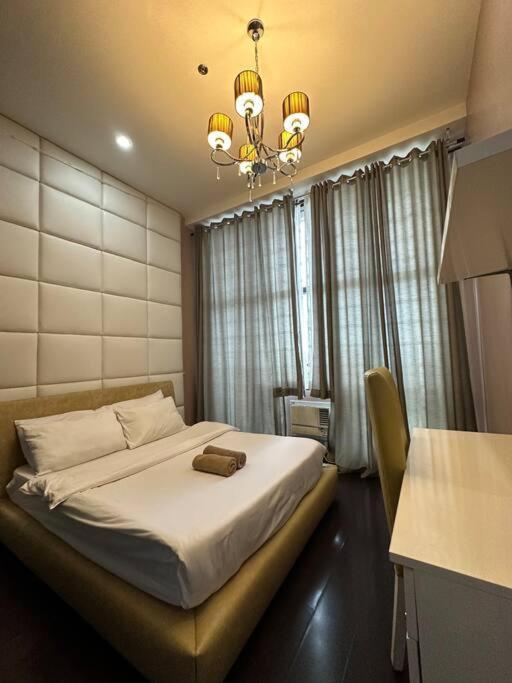 68f 1 Bedroom Penthouse Gramercy Pool Sauna *