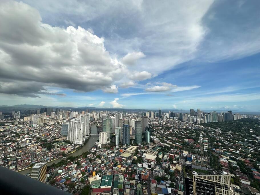 68f 1 Bedroom Penthouse Gramercy Pool Sauna Apartment Manila
