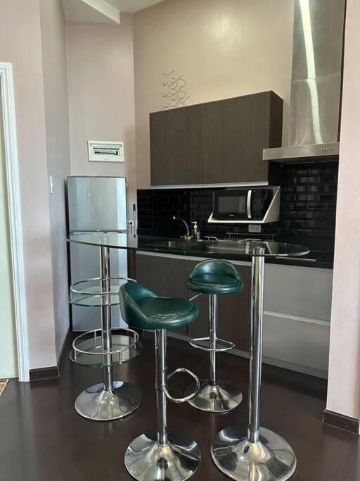 Apartment 68f 1 Bedroom Penthouse Gramercy Pool Sauna Manila