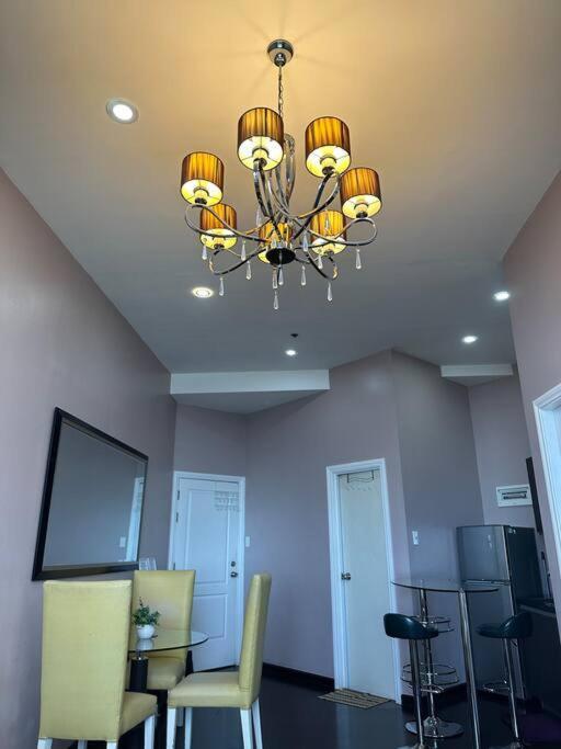Apartment 68f 1 Bedroom Penthouse Gramercy Pool Sauna Manila