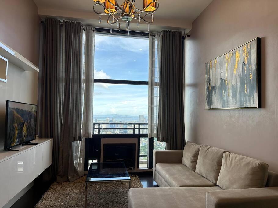 68f 1 Bedroom Penthouse Gramercy Pool Sauna
