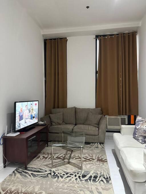 64f Spacious 1 Bedroom View Pool Sauna Gym *