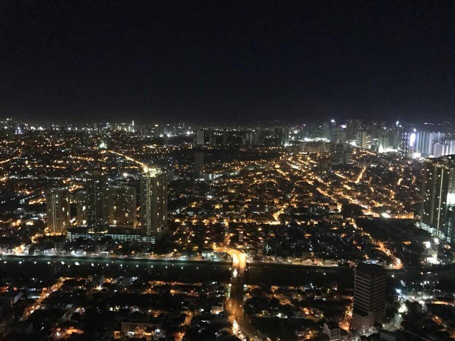 Apartment 58f Minimalist Panoramic View In Gramercy Manila
