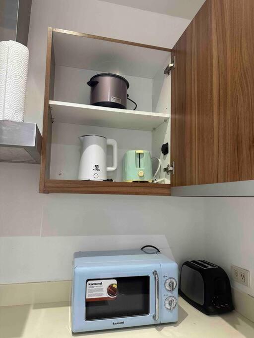 Spacious Corner 1 Bedroom With Balcony Gramercy Apartment