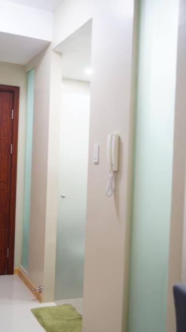 Studio 203 T2 Sunshine100 Wifi 65Inchestv Poolaccess Billiard * Manila