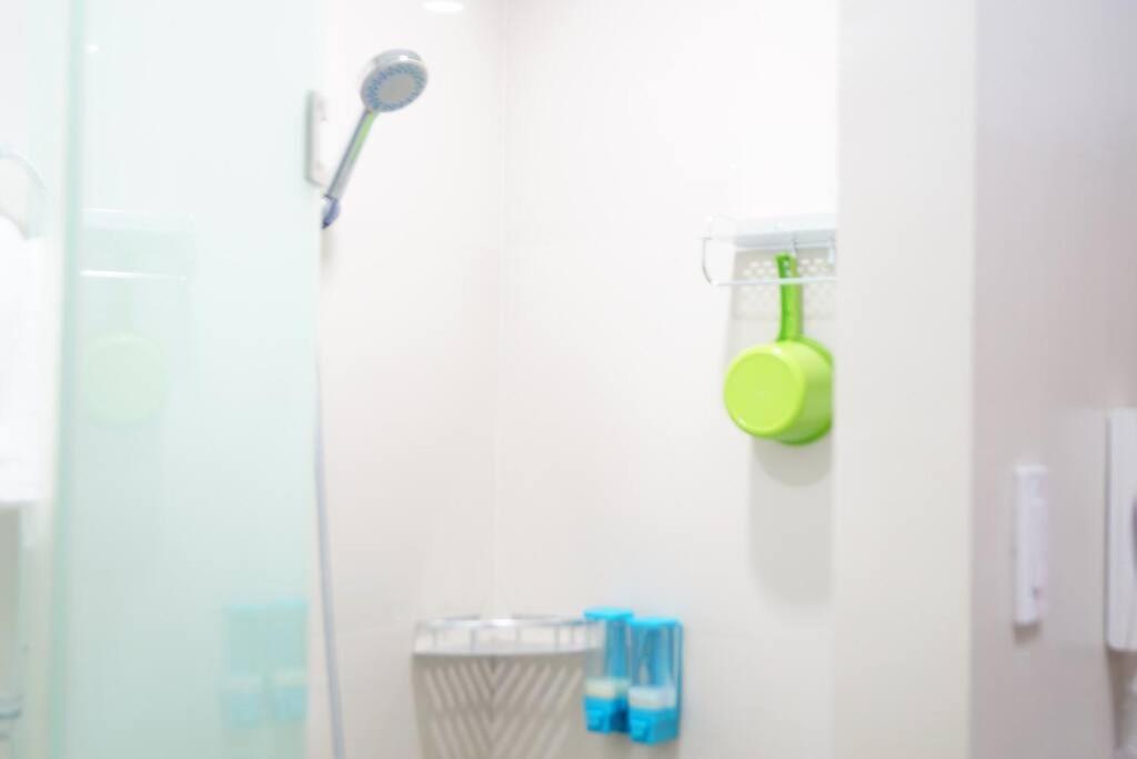 Apartment Studio 203 T2 Sunshine100 Wifi 65Inchestv Poolaccess Billiard Manila