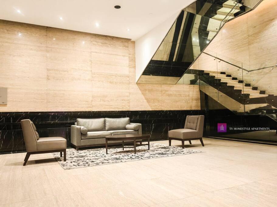 54f Gramercy Wifi Netflix Free Use Of Gym Pool Sauna Apartment Manila