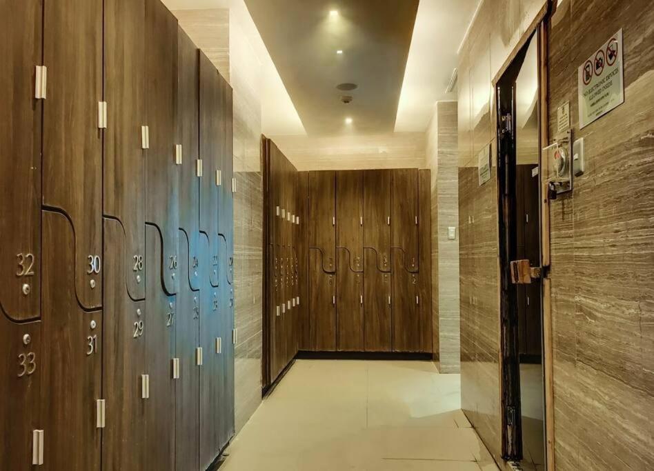 52f Sunset View In Gramercy Pool Gym Sauna *