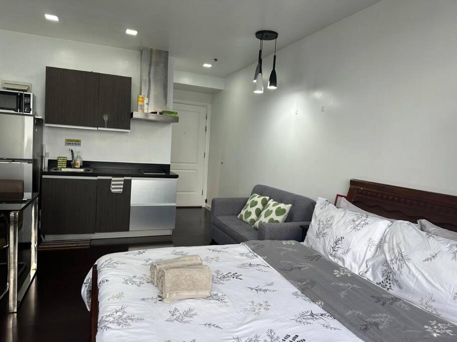 Apartment Gramercy With View Fast Wifi Free Use Of Amenities Manila