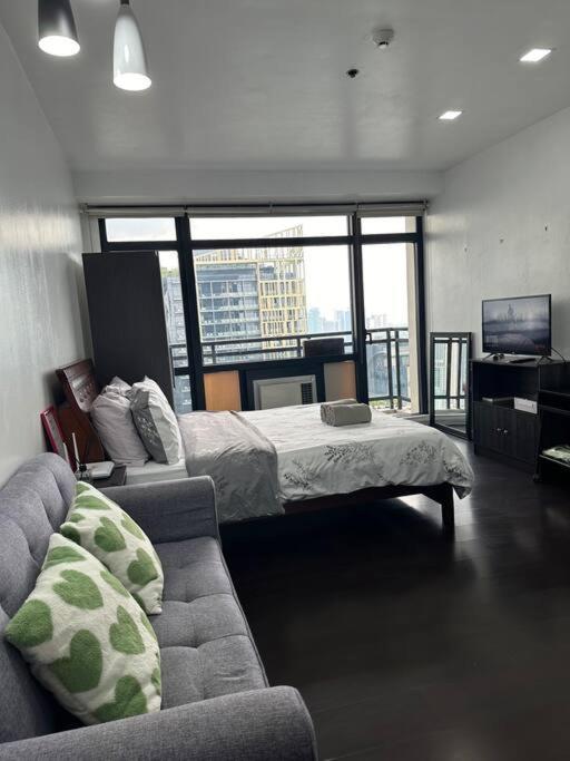 Gramercy With View Fast Wifi Free Use Of Amenities Apartment