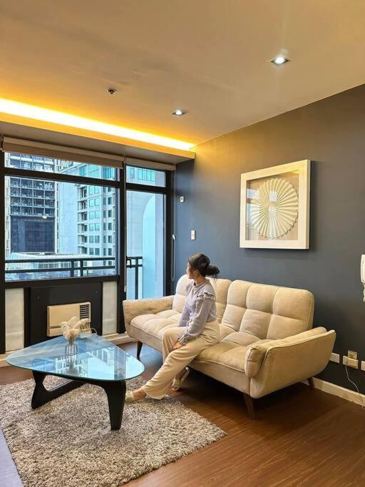 Spacious 1 Bedroom In Gramercy 2 Balconies Apartment