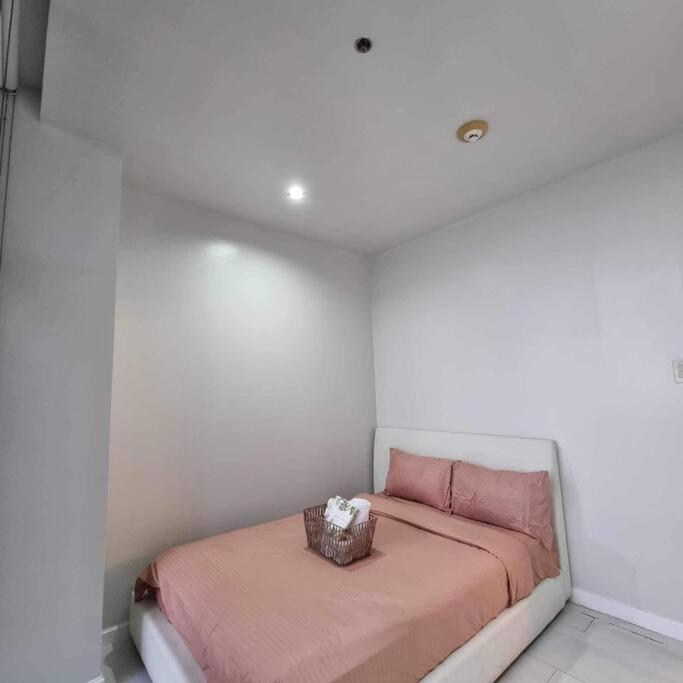 Gramercy Residences Two Bedroom On 60th Floor Apartment Manila