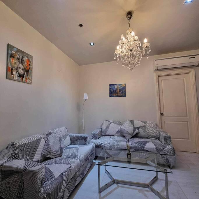 Gramercy Residences Two Bedroom On 60th Floor Apartment
