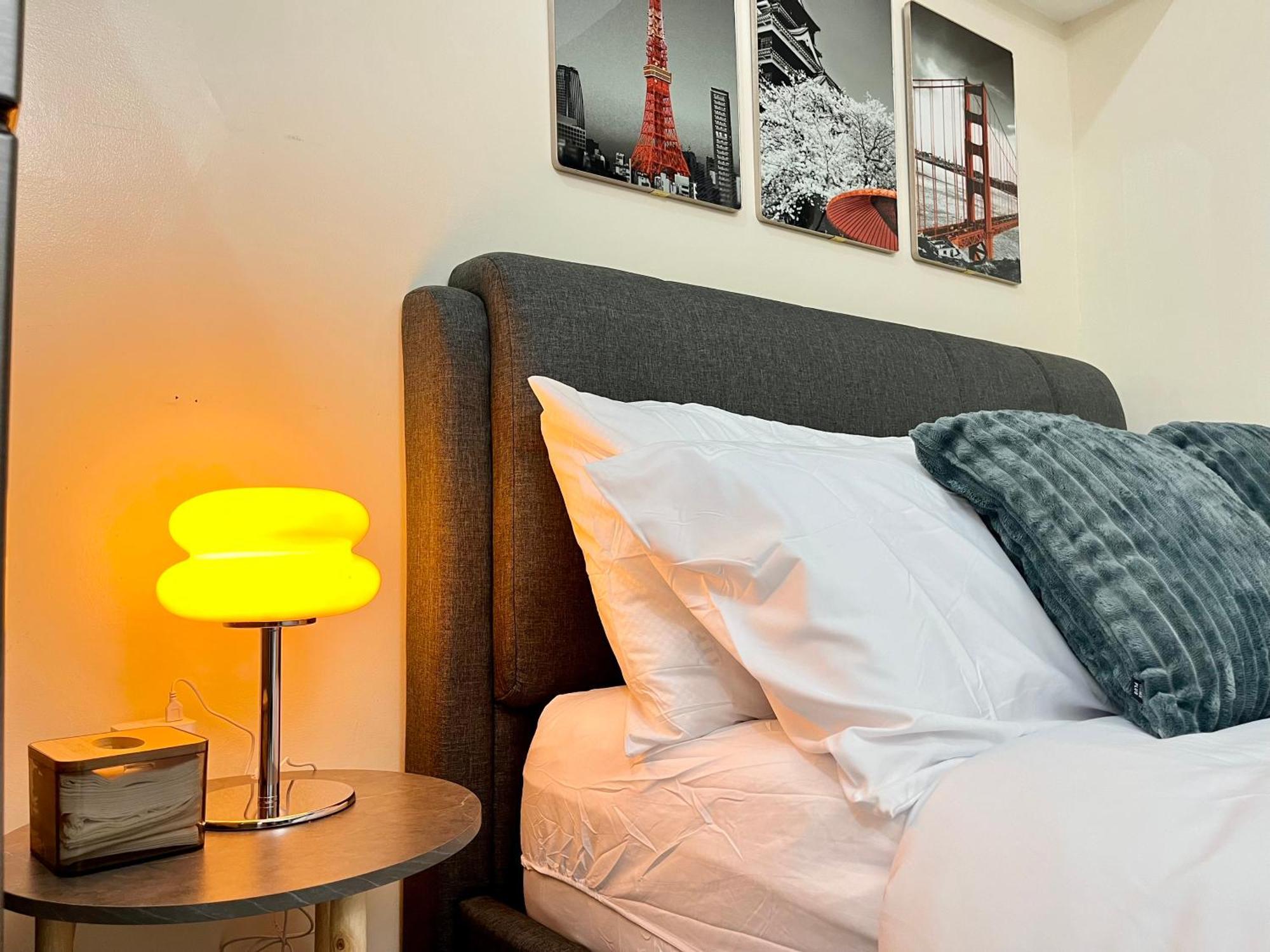 Mckinley Bgc Sleek Luxury Studio, Pool & Wi-fi Manila