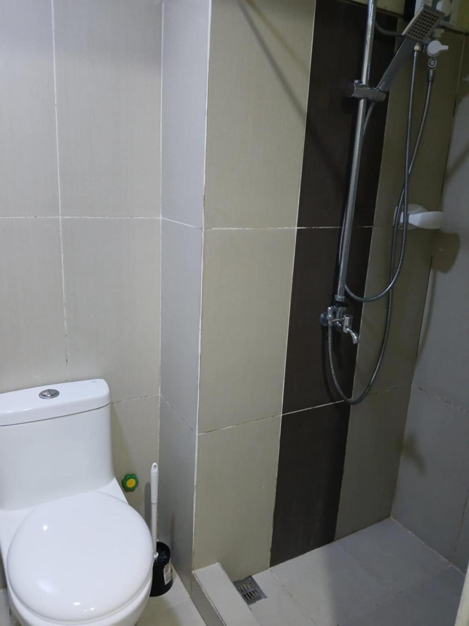 Breeze Residences Manila
