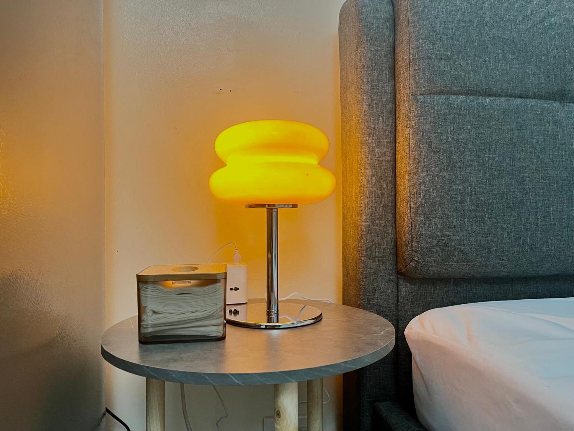 Mckinley Bgc Sleek Luxury Studio, Pool & Wi-fi Apartment *