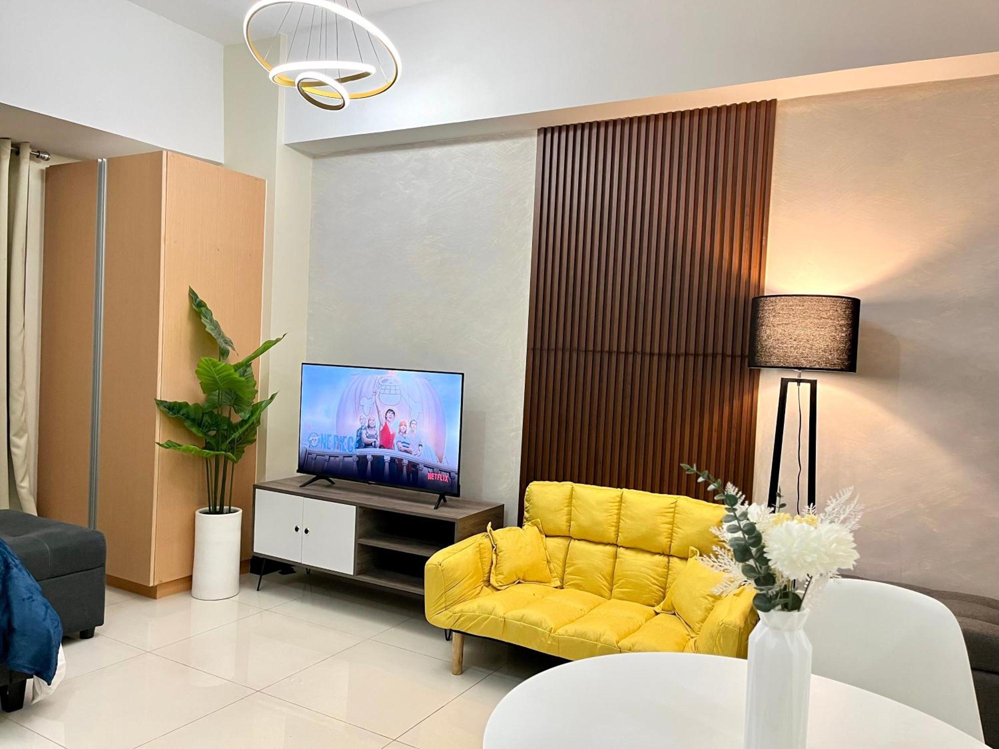 Apartment Mckinley Bgc Sleek Luxury Studio, Pool & Wi-fi Manila