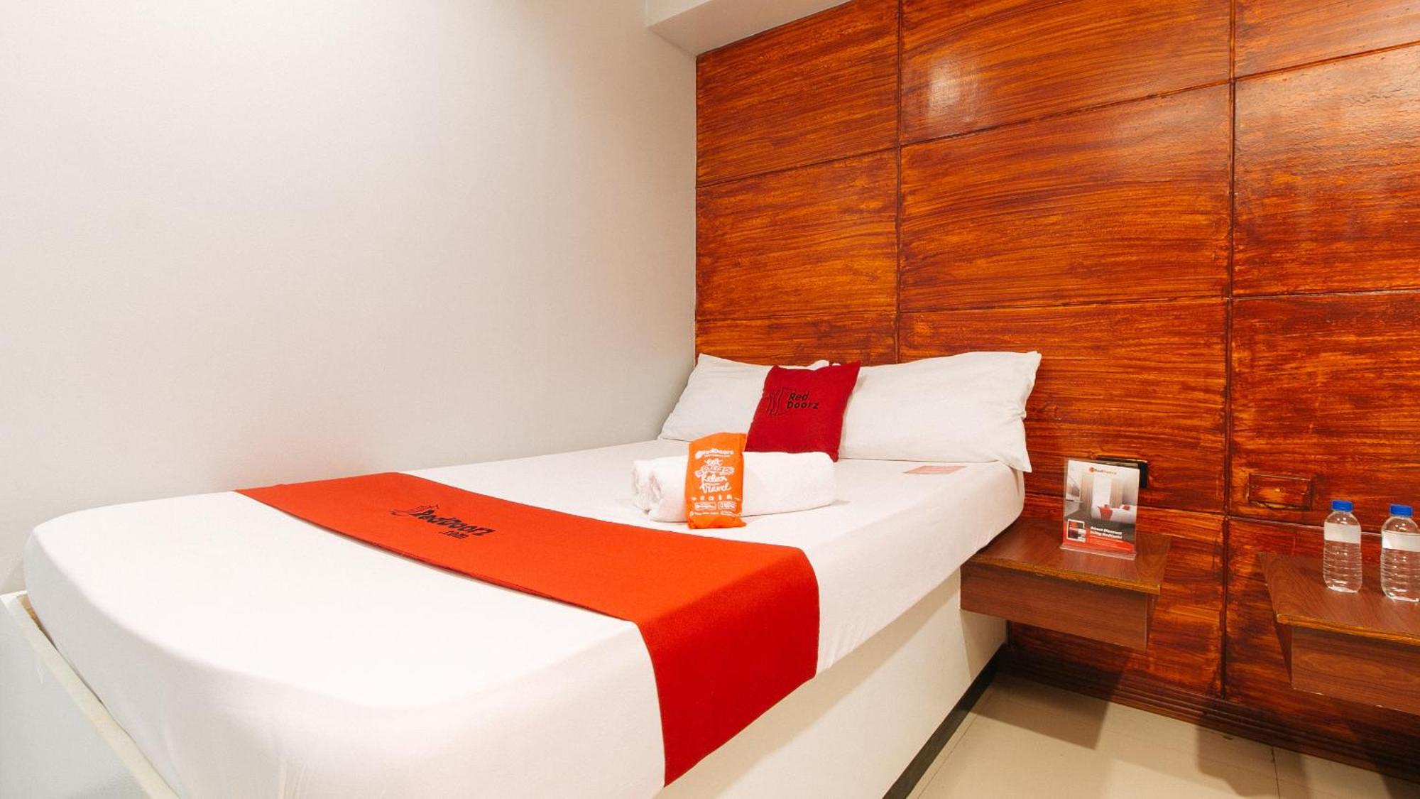 Reddoorz Near Bambang Station Manila