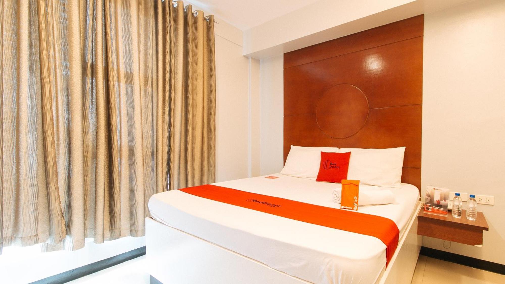 Reddoorz Near Bambang Station Manila