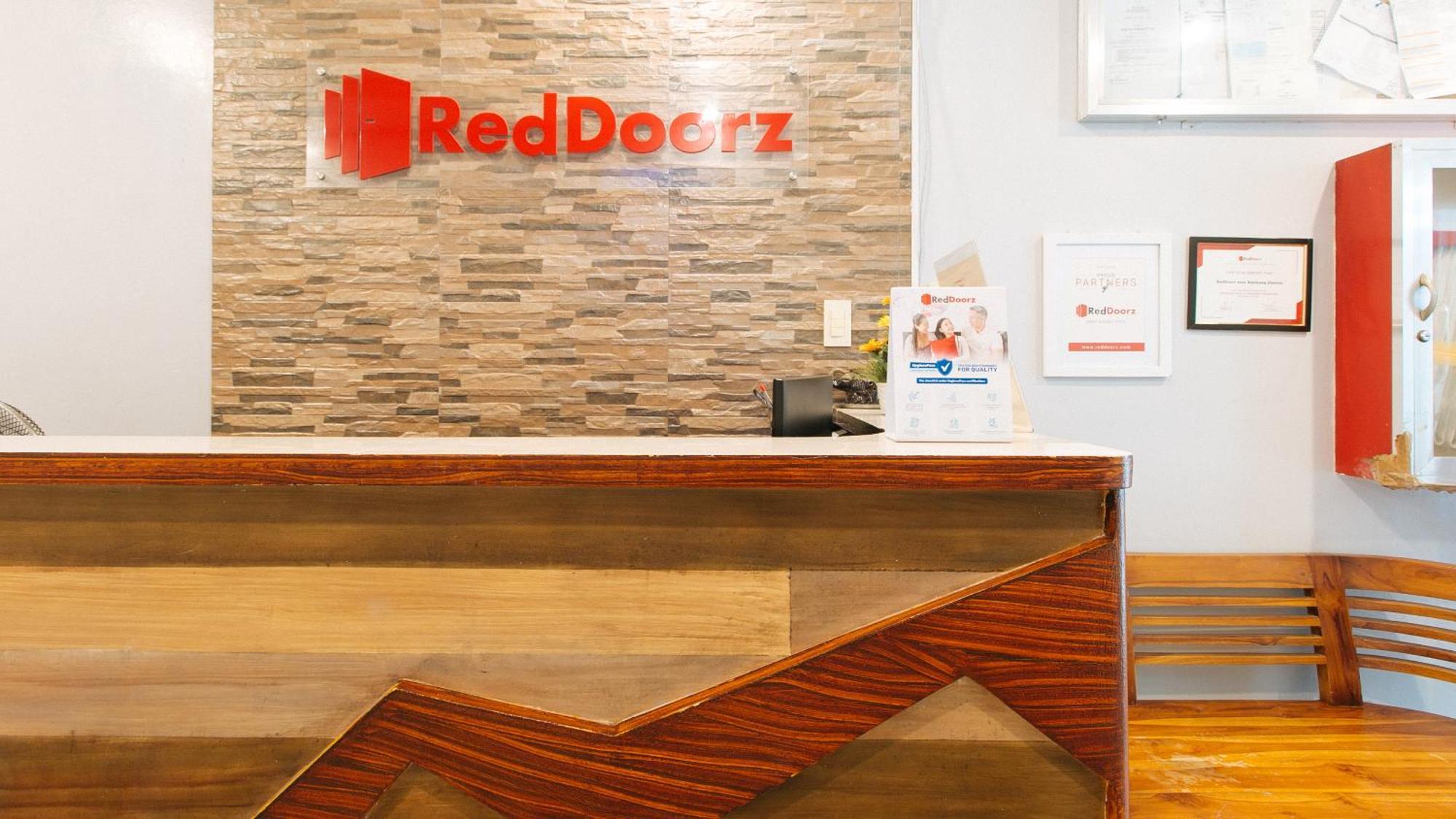Hotel Reddoorz Near Bambang Station Manila