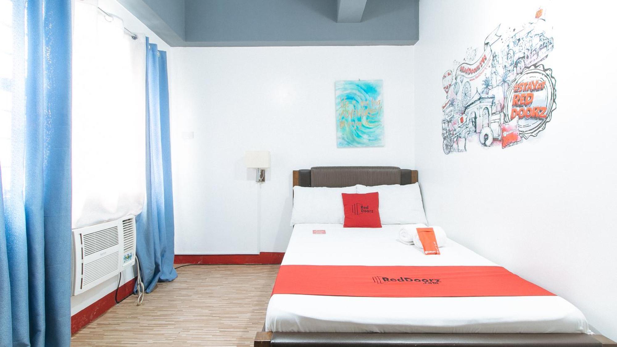 Hotel Reddoorz Near Quirino Station