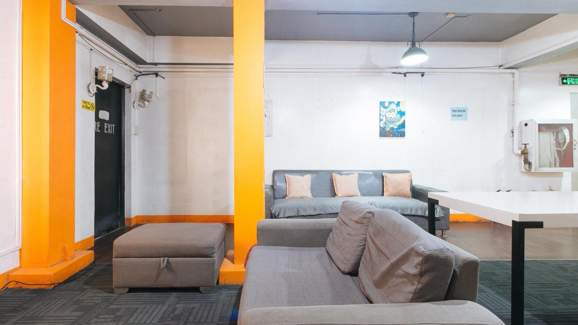 Reddoorz Near Quirino Station 2*