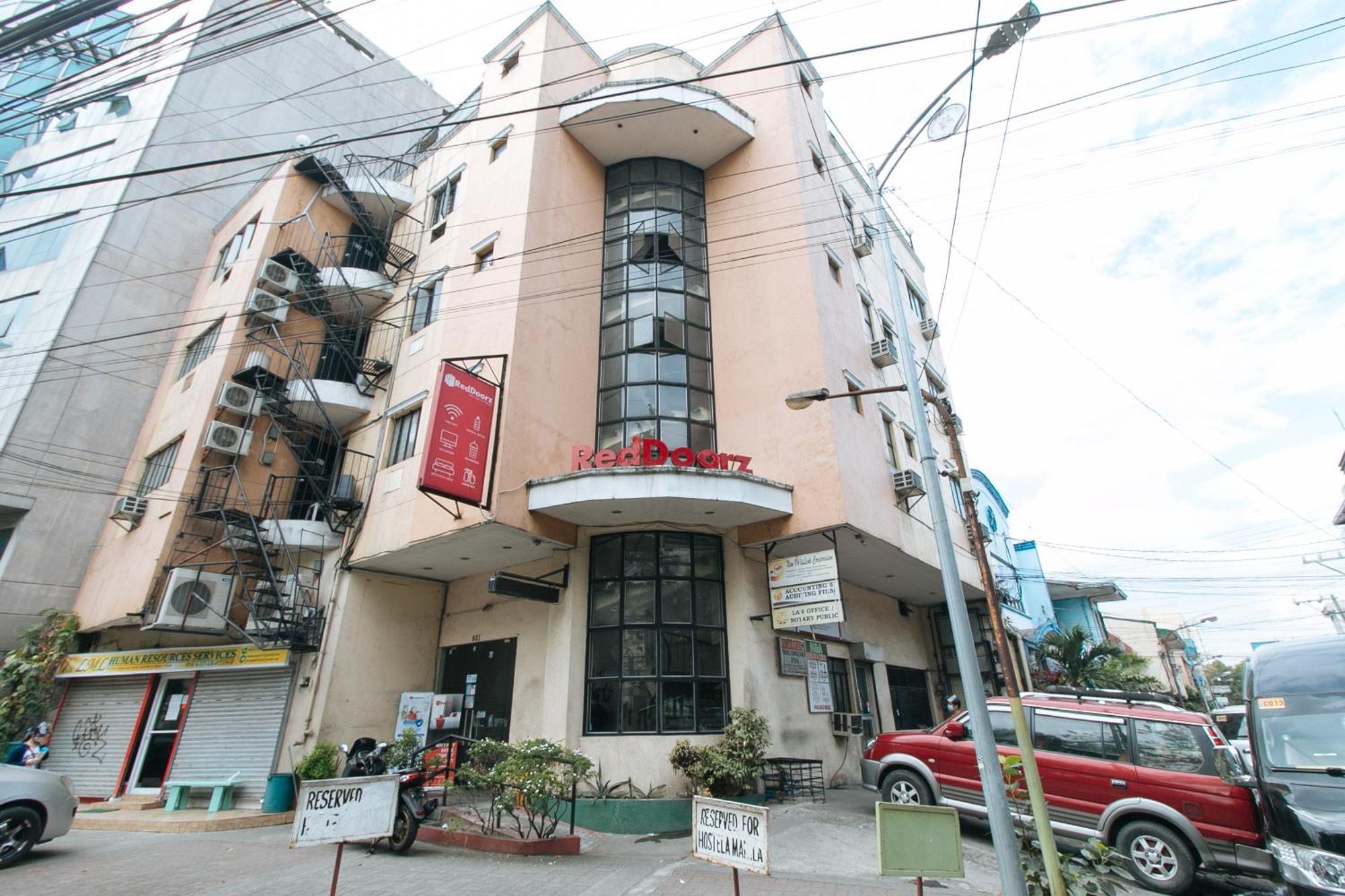 Reddoorz Near Quirino Station 2*