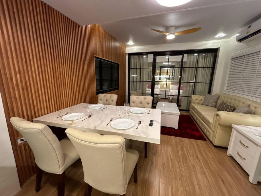 Apartment Japanese In Laloma Qc Near Chinese Gen