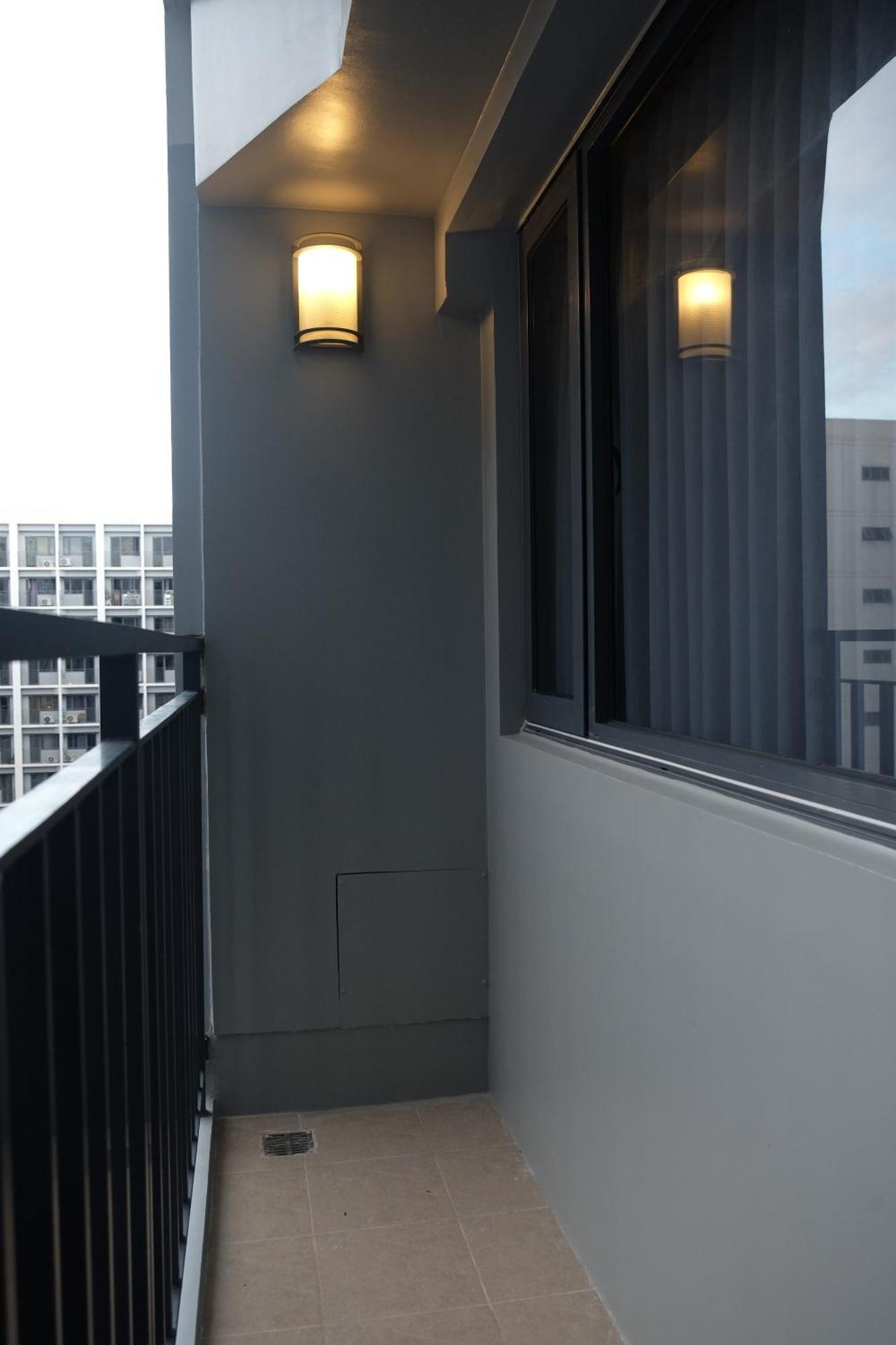 Lourdes' Place, Shore 2-tower 1, 2 Beds, Pasay Near Mall Of *