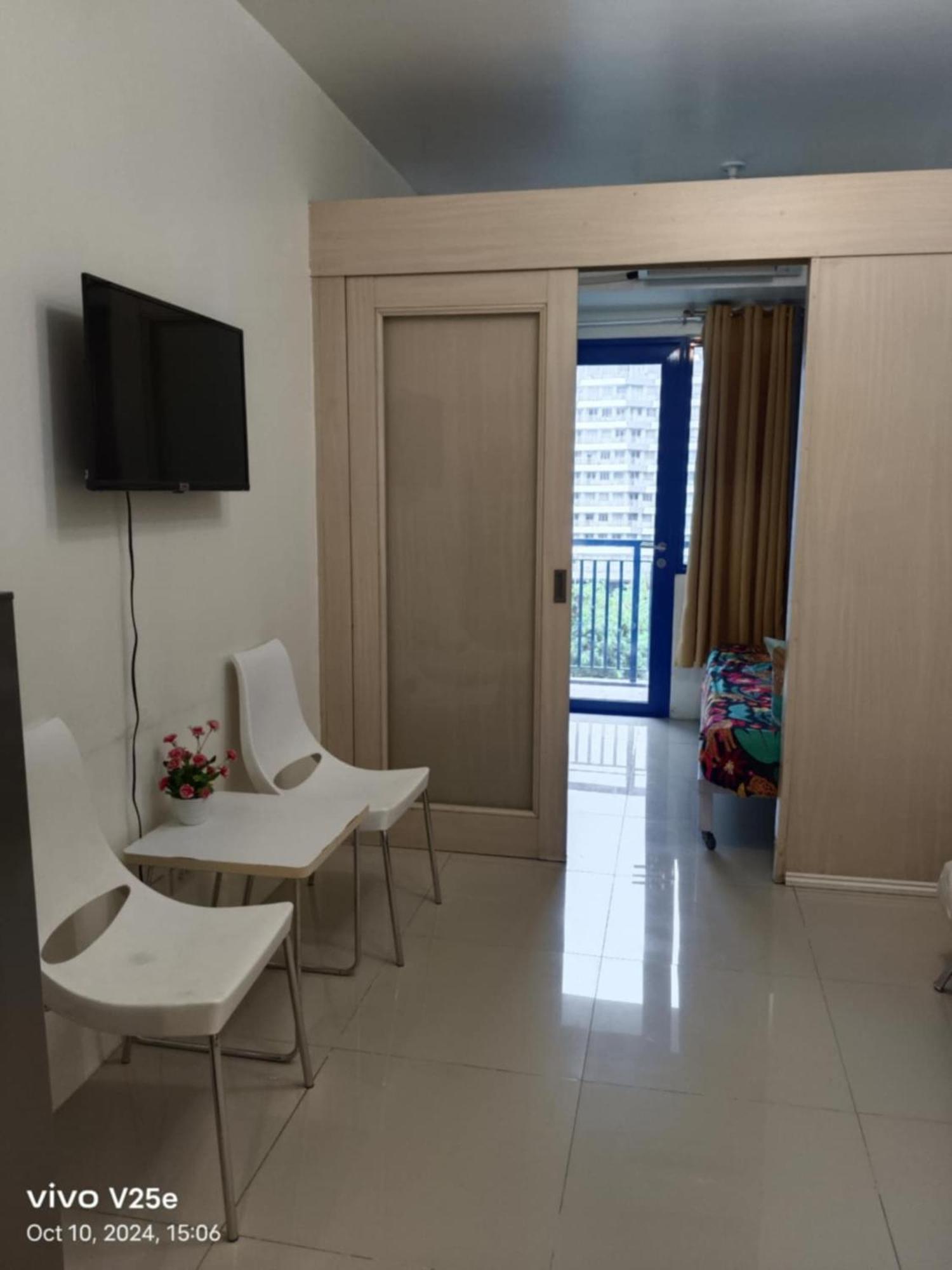 Flores Place At Sea Residences Moa *