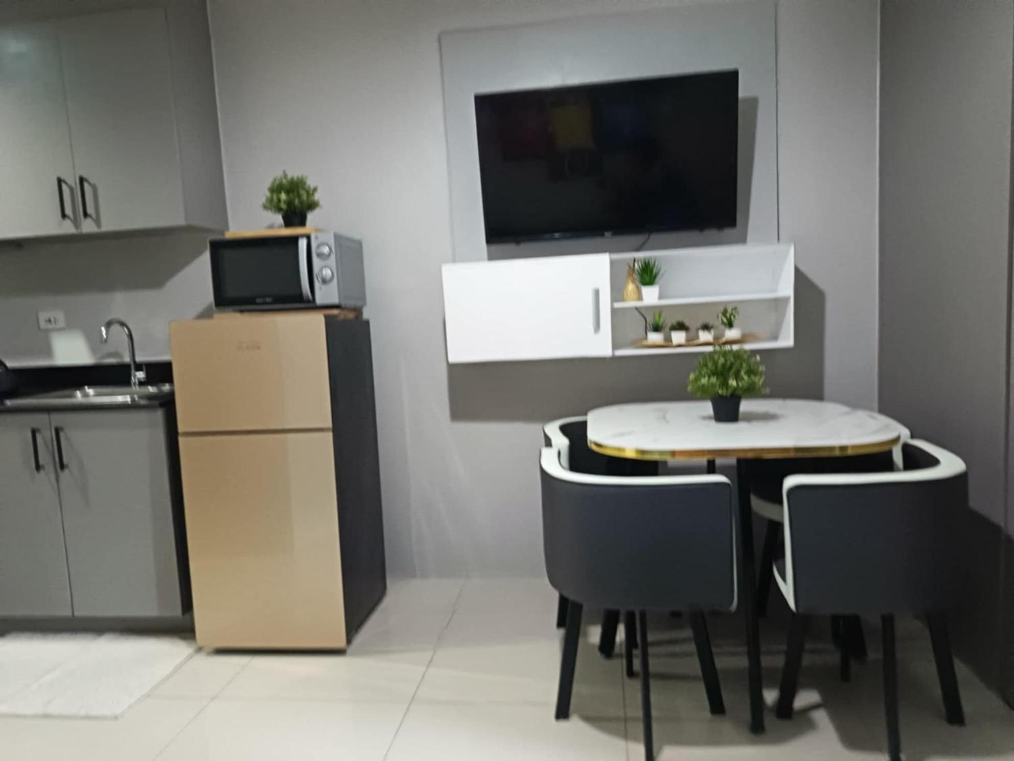 Skyview Condotel Free Wifi&netflix Near Moa&naia