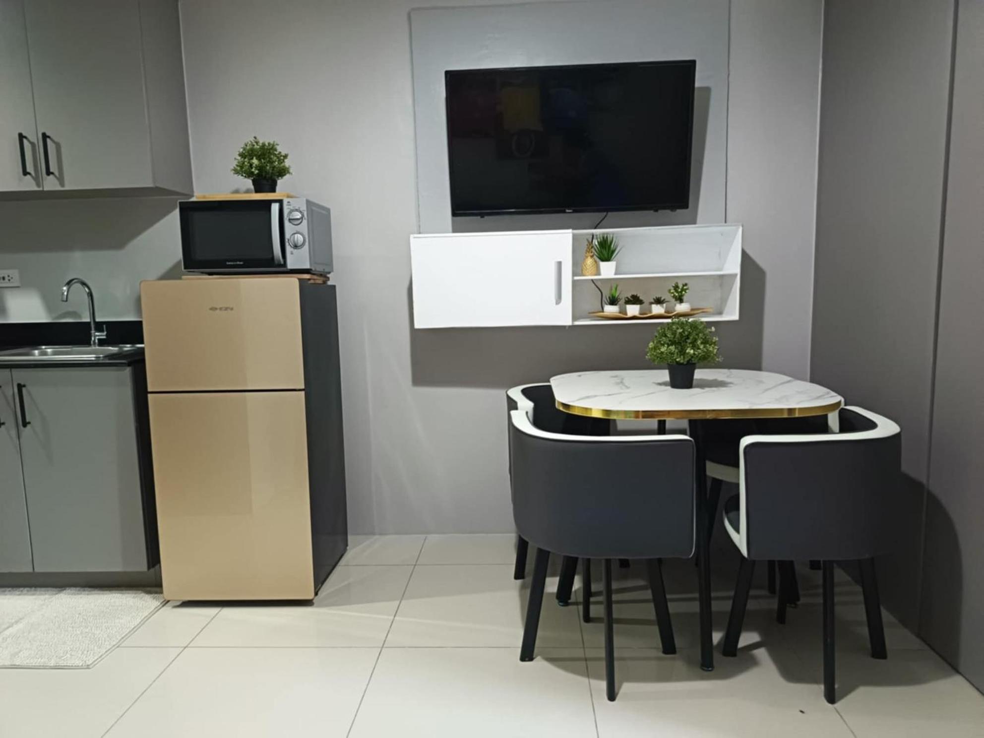 Apartment Skyview Condotel Free Wifi&netflix Near Moa&naia Manila
