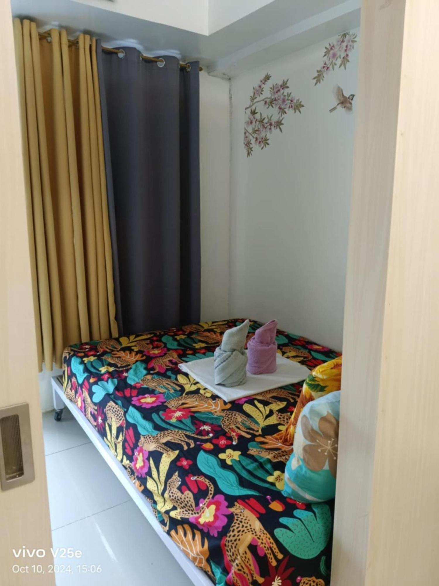 Homestay Flores Place At Sea Residences Moa Manila