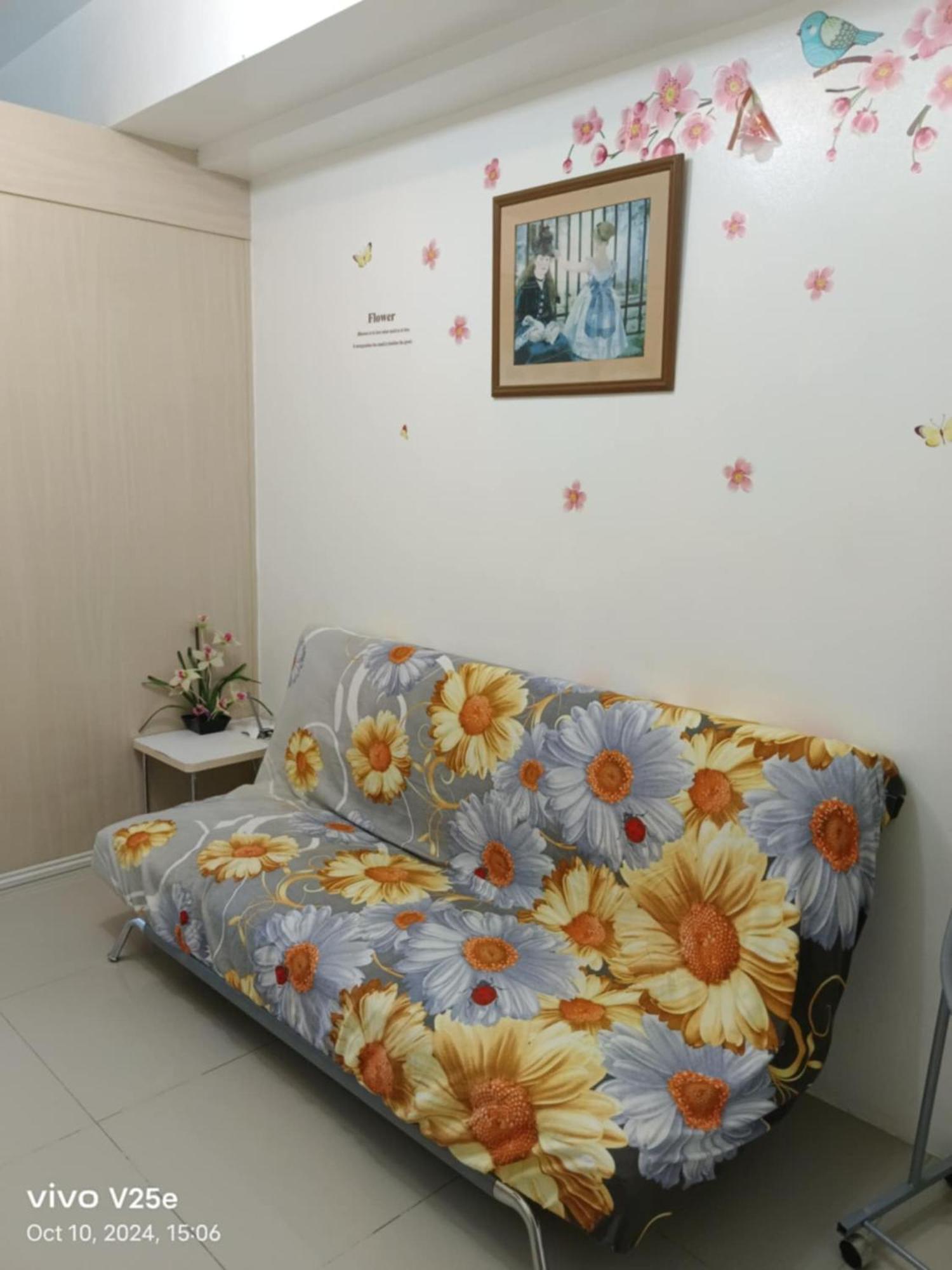 Homestay Flores Place At Sea Residences Moa