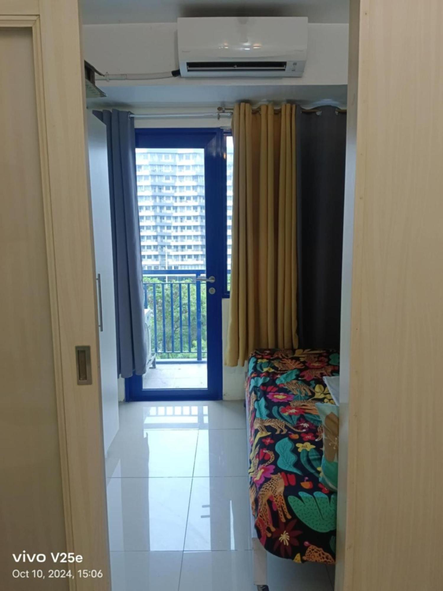 Flores Place At Sea Residences Moa Homestay