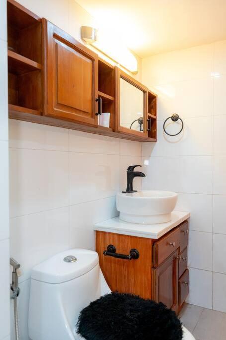 A2j Luxury 2br Loft Bgc Taguig Near High Street *
