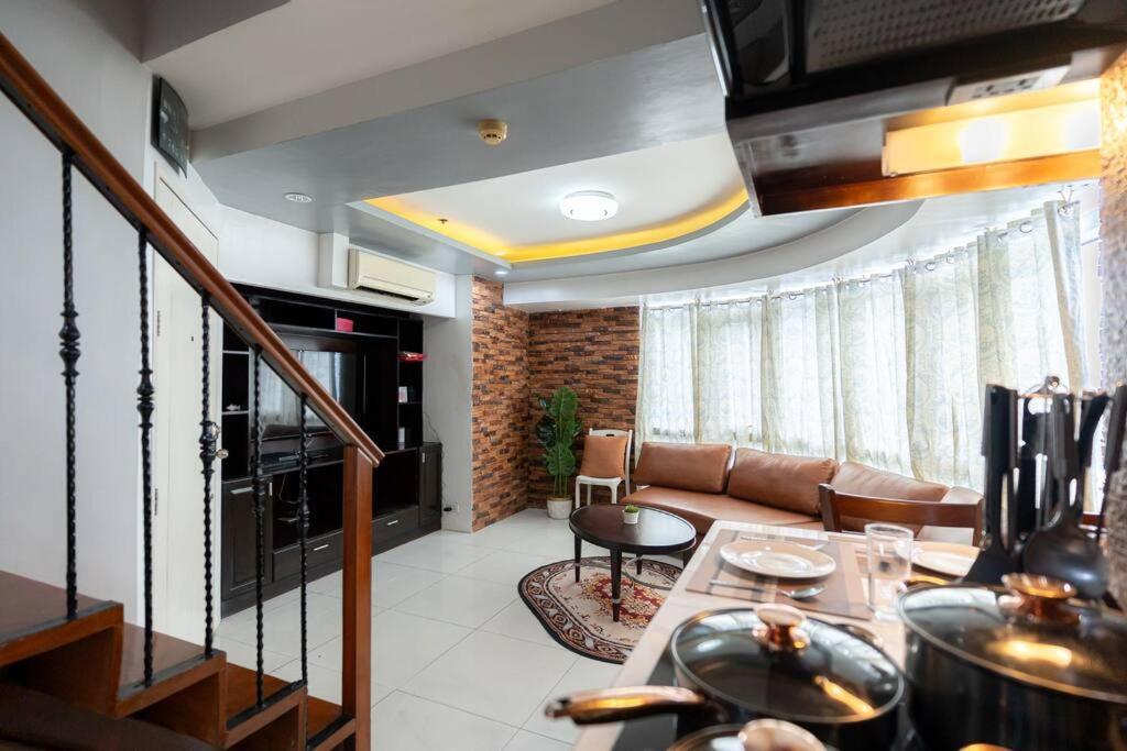 A2j Luxury 2br Loft Bgc Taguig Near High Street *