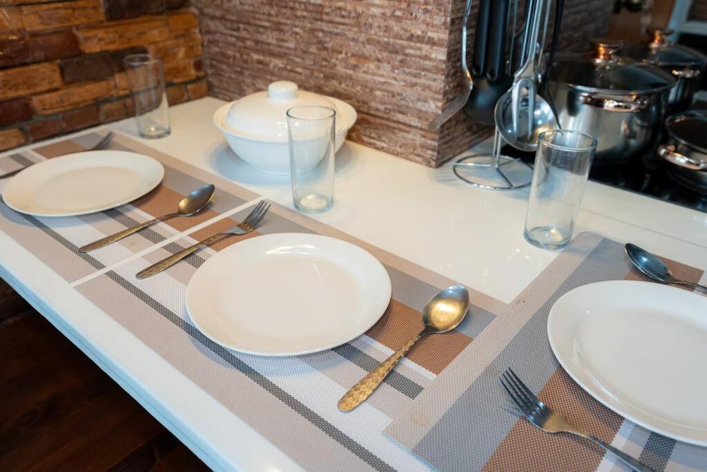 A2j Luxury 2br Loft Bgc Taguig Near High Street Apartment *