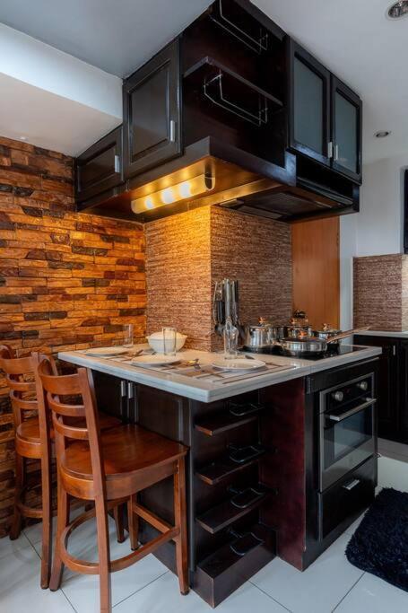 Apartment A2j Luxury 2br Loft Bgc Taguig Near High Street Manila