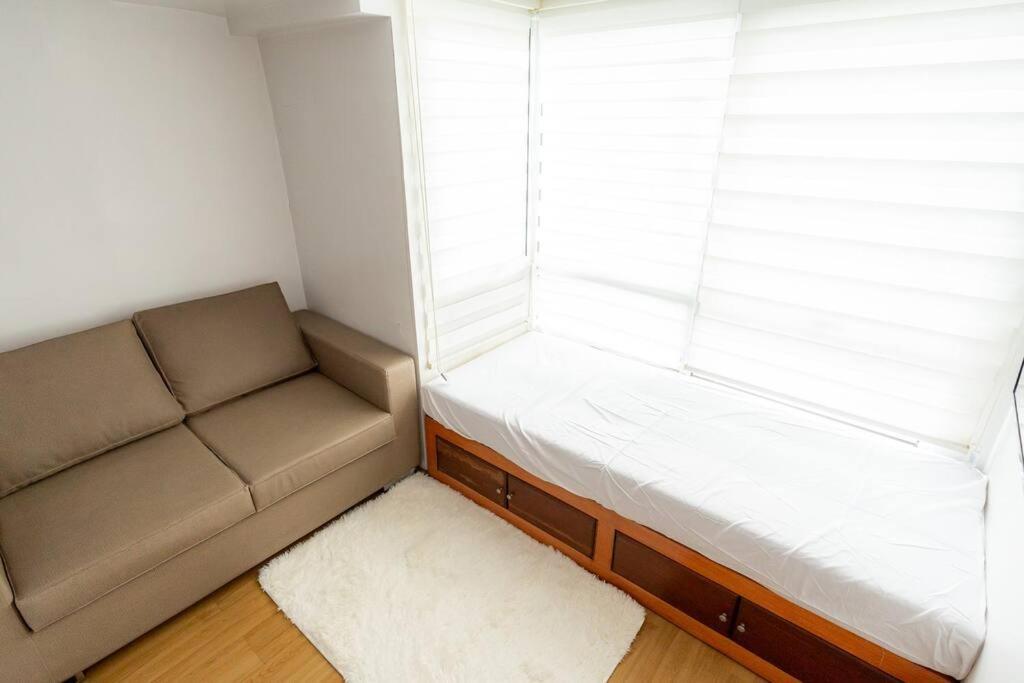 A2j Luxury 2br Loft Bgc Taguig Near High Street Manila