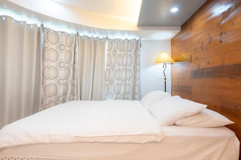 A2j Luxury 2br Loft Bgc Taguig Near High Street * Manila
