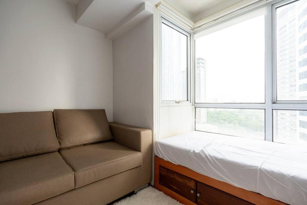 Apartment A2j Luxury 2br Loft Bgc Taguig Near High Street