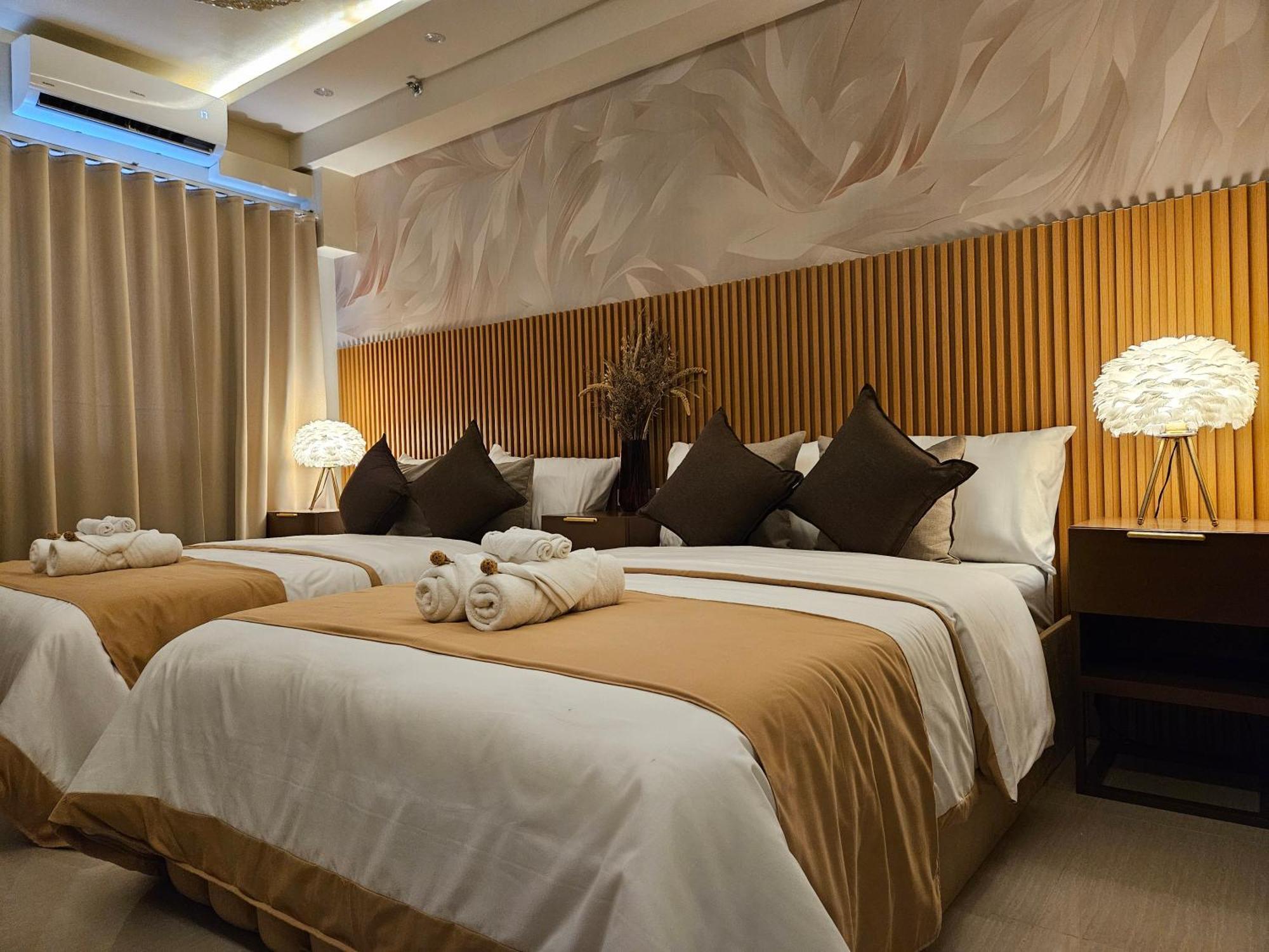 Lourdes' Place, Shore 2-tower 1, 2 Beds, Pasay Near Mall Of *