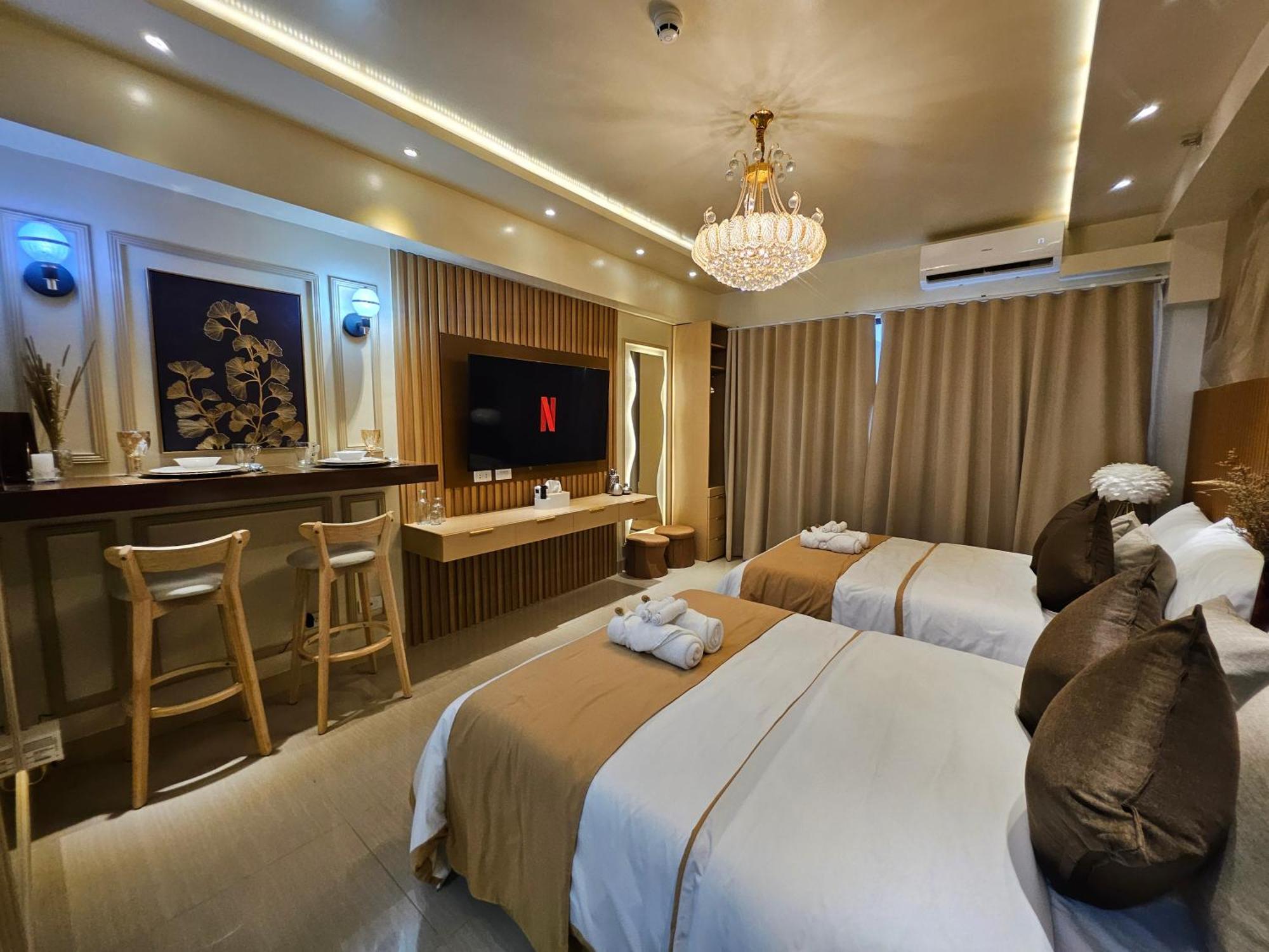 Lourdes' Place, Shore 2-tower 1, 2 Beds, Pasay Near Mall Of Apartment