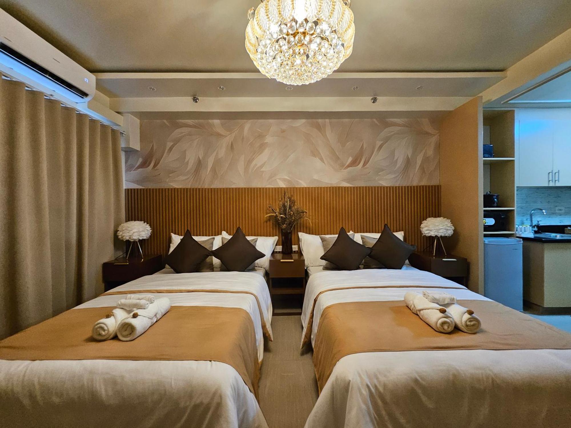 Lourdes' Place, Shore 2-tower 1, 2 Beds, Pasay Near Mall Of Apartment Manila