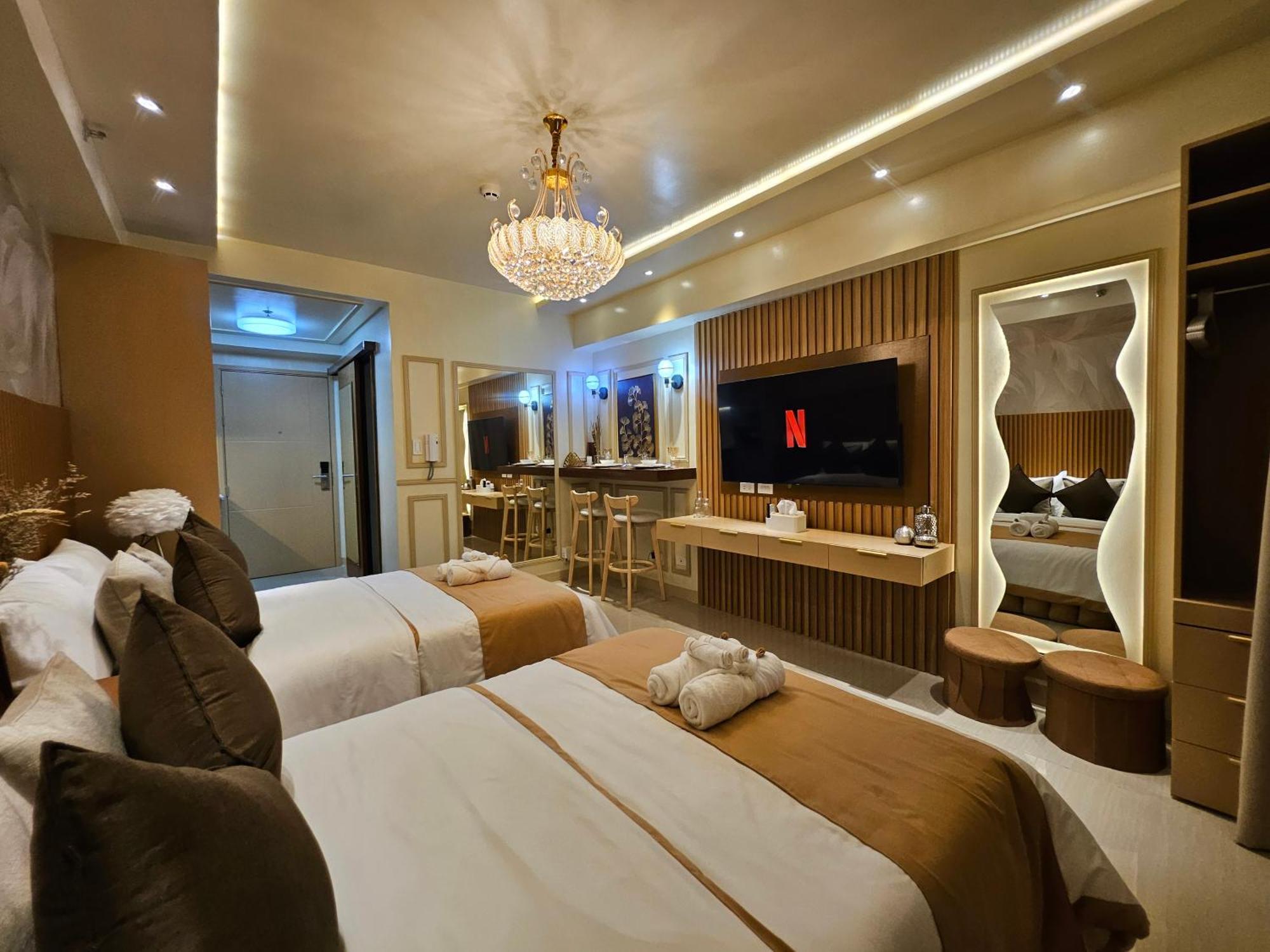 Lourdes' Place, Shore 2-tower 1, 2 Beds, Pasay Near Mall Of Apartment