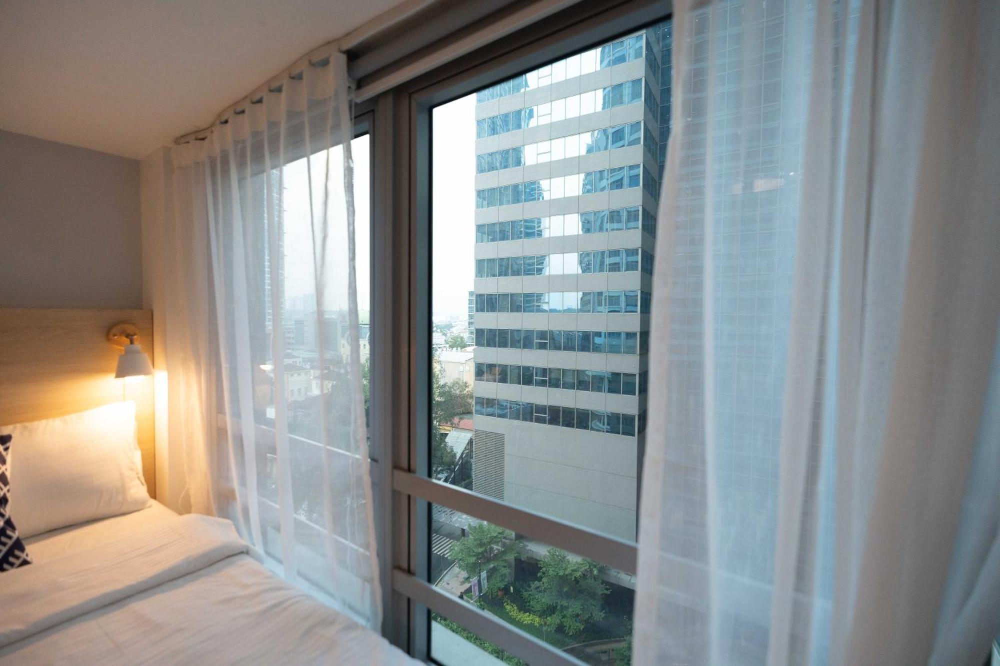 Apartment Eastwood Legrand 3 With Ogawa Masterdriveplus, No Pets Allowed *